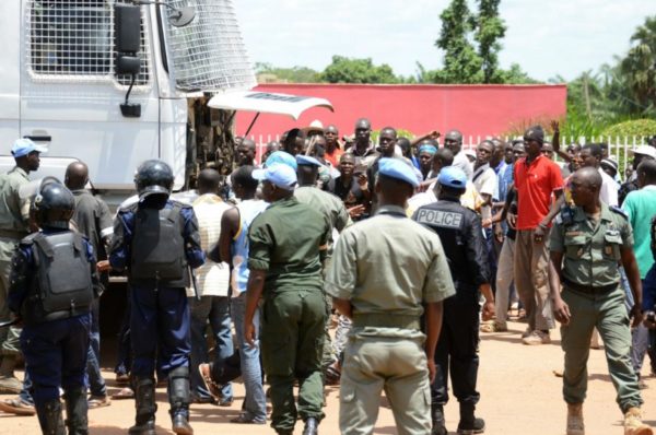 RCA: deux journalistes de l’AFP brutalement interpellés à Bangui