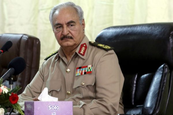 Le maréchal Khalifa Haftar menace la flotte turque présente dans les eaux libyennes