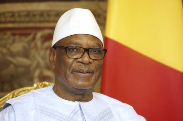 Mali: dix partis quittent la majorité présidentielle pour former une alliance