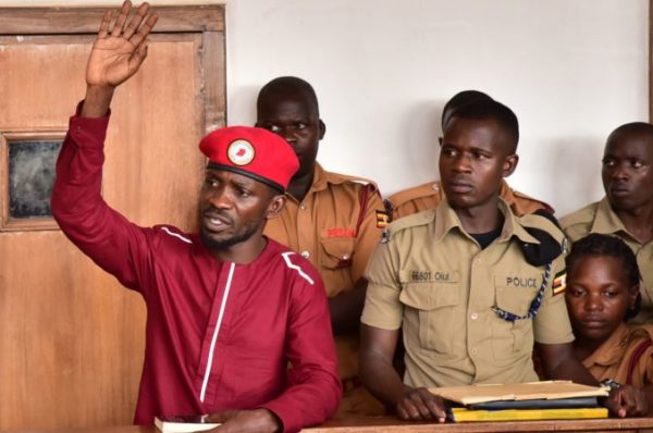 En Ouganda, l’opposant Bobi Wine annonce sa candidature à la présidentielle de 2021