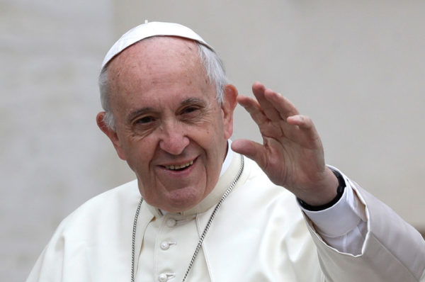 Le pape offre ses prières aux migrants tués lors d’un naufrage en Méditerranée