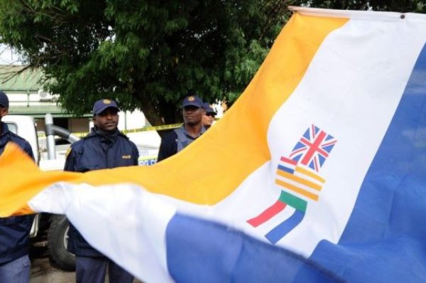 Afrique du Sud : arborer le drapeau de l’époque de l’apartheid est désormais interdit