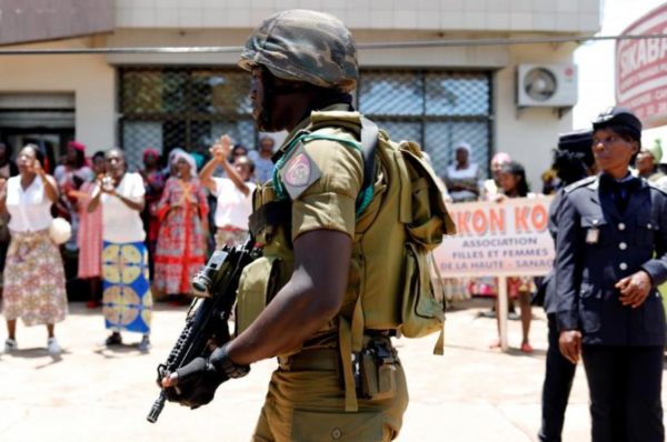 Crise anglophone au Cameroun : l’offre de dialogue de Paul Biya peine à convaincre
