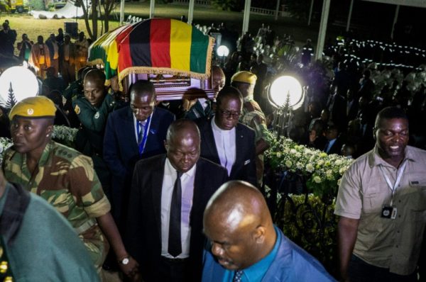 Au Zimbabwe, bras de fer autour de l’enterrement de l’ex-président Mugabe