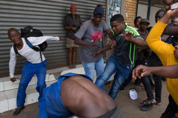 Afrique du Sud: la fièvre xénophobe sème le chaos à Johannesburg