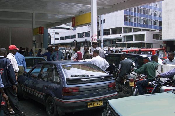 Zimbabwe: le prix du carburant en hausse de 25%