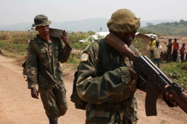 Attaque dans le nord du Rwanda : la police présente à la presse des rebelles présumés des FDLR