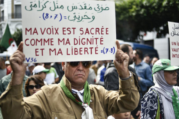 En colère contre les propos de Bensalah, les Algériens restent mobilisés dans la rue