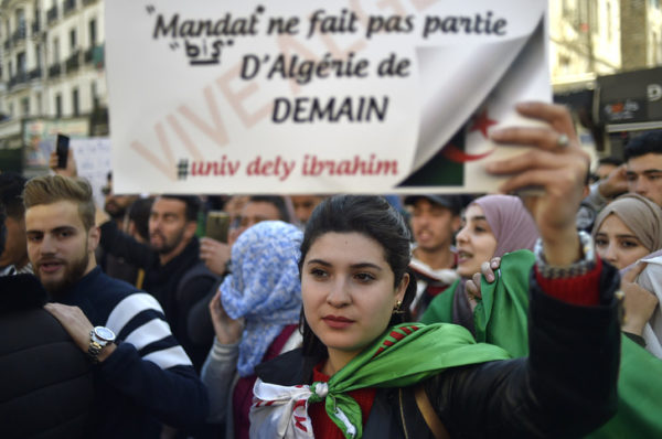 Algérie : les étudiants dans la rue pour redire leur opposition à la présidentielle