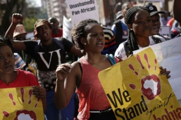 Xénophobie en Afrique du Sud : des dizaines d’étrangers tiennent un sit-in devant l’ONU