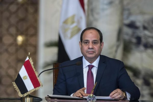 Un conseiller américain à la sécurité discute des droits lors d’une visite en Egypte, selon un responsable