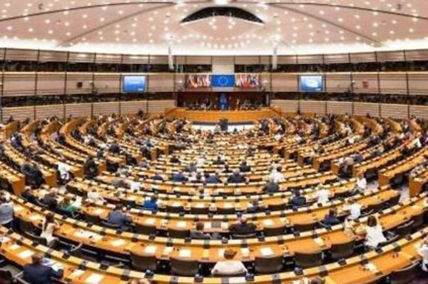 Algérie : la résolution du Parlement européen fait réagir