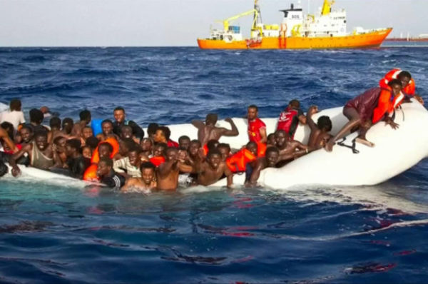 TUNISIE: Embarquement pour Lampedusa !
