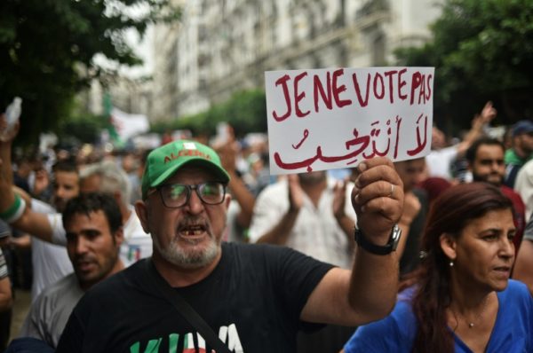 Vers une élection sans électeurs en Algérie
