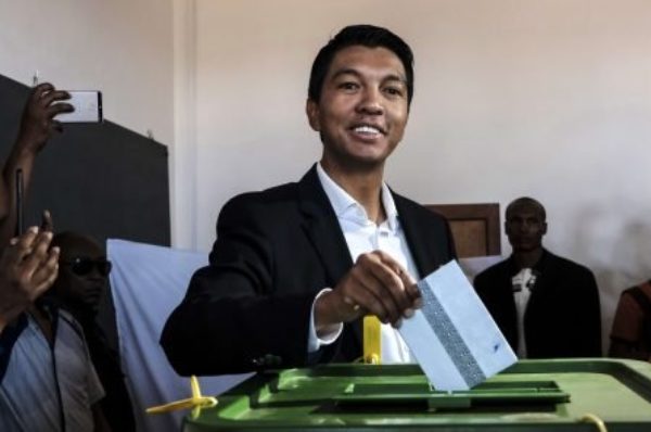 Madagascar : le Sénat saisit la Cour constitutionnelle contre le président Rajoelina