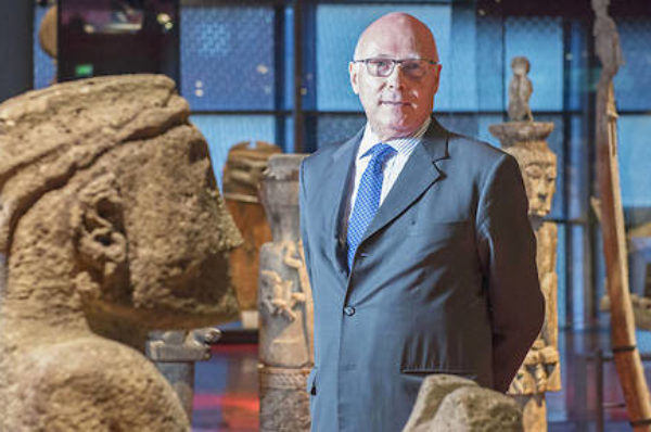 L’ex-patron du Quai Branly dénonce un rapport prônant des restitutions massives d’œuvres à l’Afrique