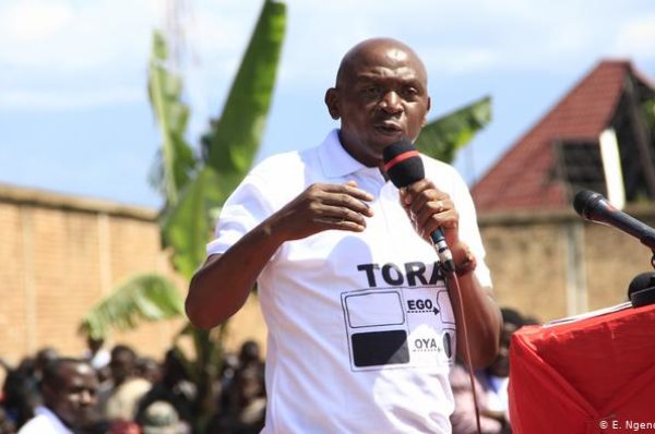 Agathon Rwasa candidat à la présidentielle au Burundi