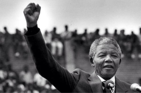 Le NFT du mandat d’arrêt de Nelson Mandela vendu plus de 130 000 dollars en Afrique du Sud