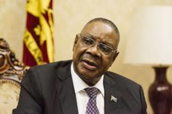 Annulation de la présidentielle au Malawi: Peter Mutharika contre-attaque
