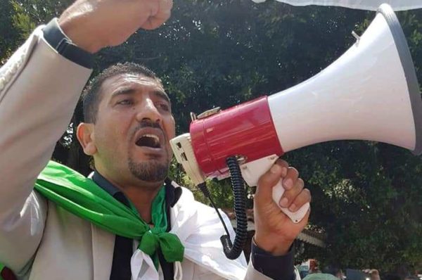 Algérie: début du procès de Karim Tabbou, figure majeure du Hirak