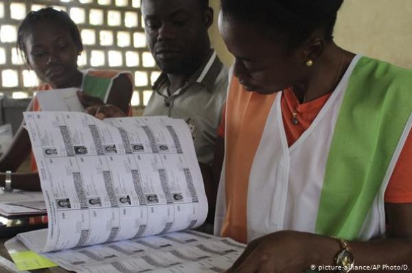 La Côte d’Ivoire révise son fichier électoral