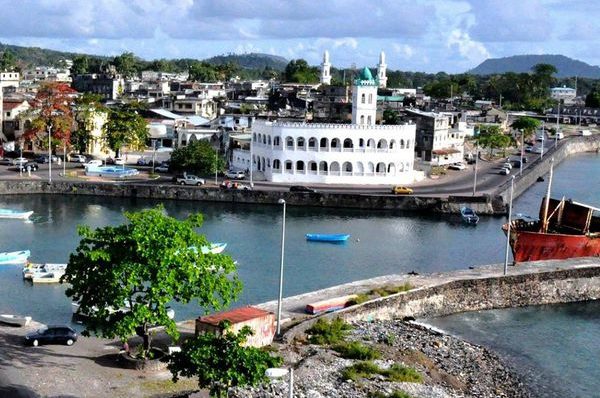 Tensions entre les Comores et la France à propos de l’immigration clandestine