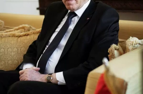 Le président tunisien Kaïs Saïed se prononce en faveur d’un dialogue national