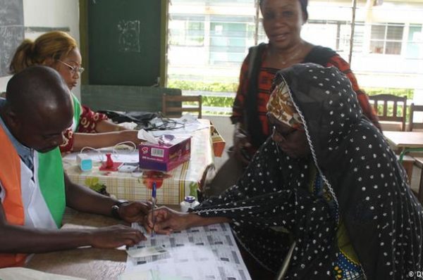 Présidentielle en Côte d’Ivoire: la santé des candidats fait débat