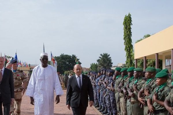 Mali : l’ex-ministre de la Défense Ba Ndaw désigné président de la transition