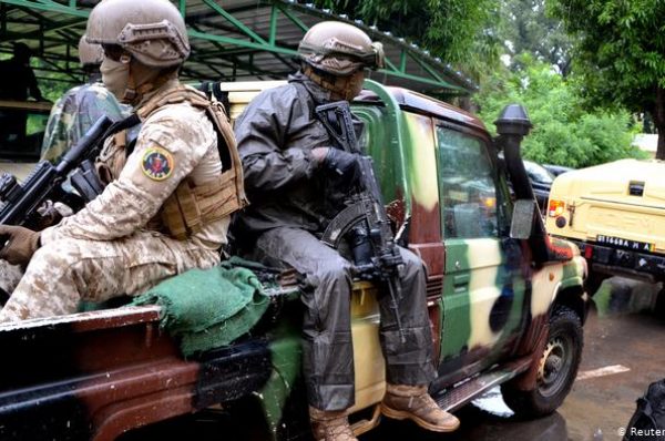 L’armée malienne à Farabougou, village assiégé par des djihadistes