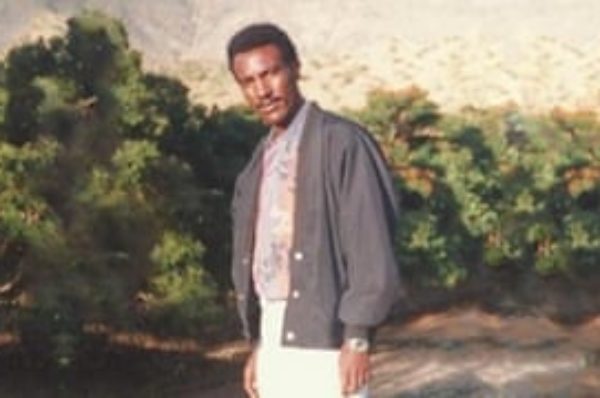 Érythrée: le Prix de l’écrivain de courage décerné au journaliste emprisonné Amanuel Asrat