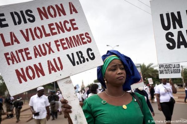 Journée contre les violences faites aux femmes