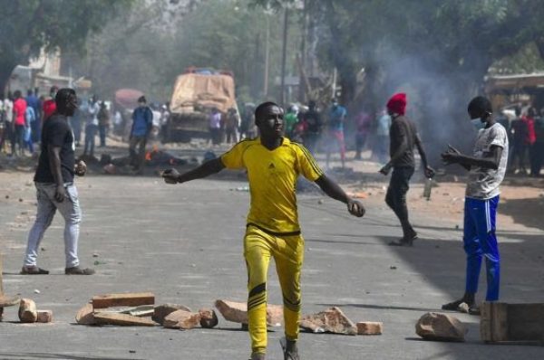 Présidentielle au Niger : des heurts éclatent, l’opposition clame sa victoire