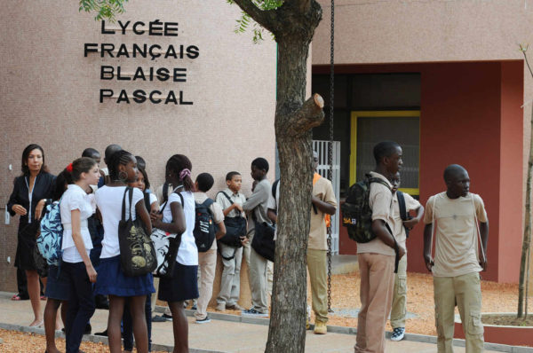 À Abidjan, la France souhaite former 10 000 enseignants africains