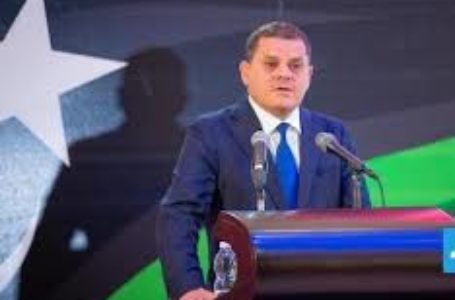 Le nouveau Premier ministre libyen, Abdulhamid Dabaiba, s’exprime devant le Parlement à Syrte, le 9 mars 2021. 