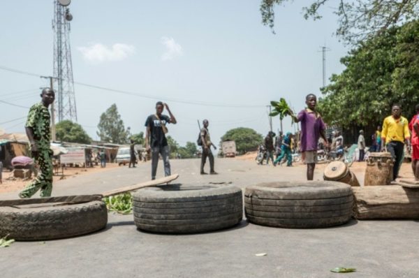 Présidentielle au Bénin : l’armée disperse par la force des manifestants contre le pouvoir