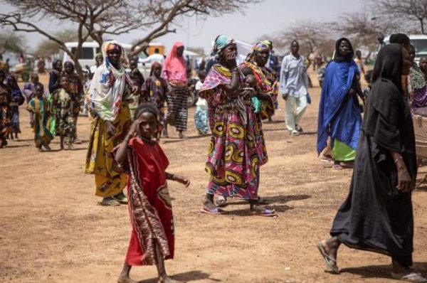 Insécurité au Burkina Faso : Des centaines de femmes manifestent dans le Nord