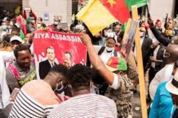 Les séjours en Europe de Paul Biya ont de plus en plus de mal à passer inaperçus