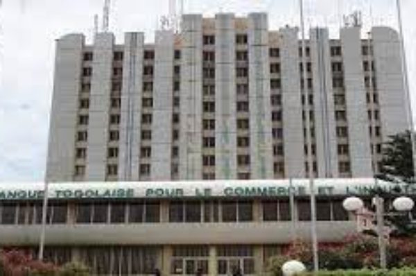 Togo : l’une des plus grosses banques publiques vendue à un investisseur burkinabè