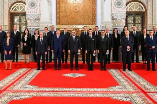 Maroc : un nouveau gouvernement de 19 ministres, dont 7 femmes et 7 ministres reconduits