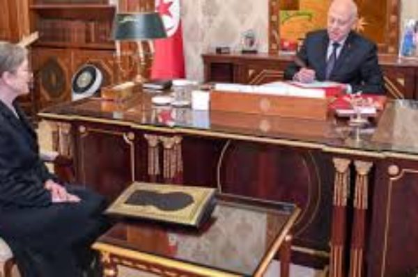 Le nouveau gouvernement tunisien fait face à un plan de sauvetage difficile