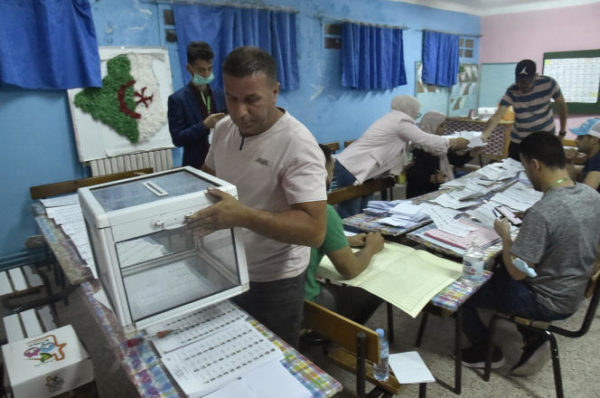 Les Algériens appelés aux urnes pour des élections locales cruciales