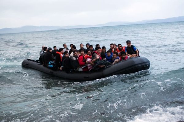 Au large de la Libye, les corps de 28 migrants repêchés après le naufrage de leur embarcation
