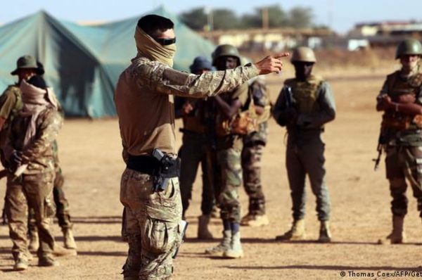 Bamako apporte des précisions sur la révision de l’accord de défense Mali-France
