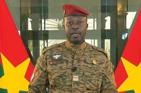 Burkina : le lieutenant-colonel Damiba s’est entretenu avec les chefs d’état-majors de la Cedeao