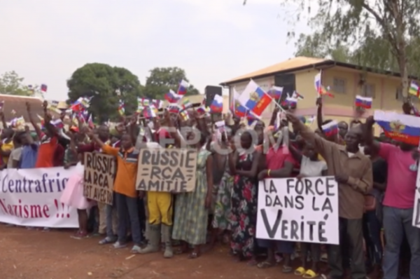 Guerre en Ukraine: à Bangui, manifestation de soutien à la Russie