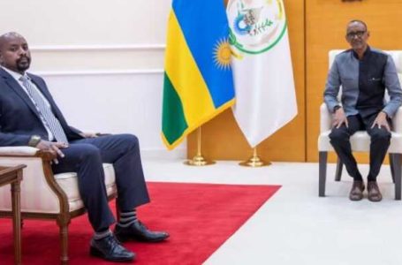 Muhoozi Kainerugaba et Paul Kagame