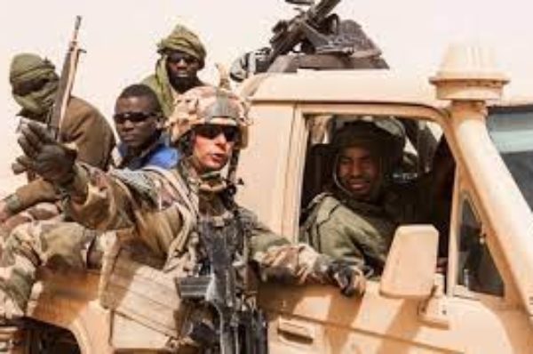 Niger : le redéploiement de l’armée française au cœur d’un débat au Parlement