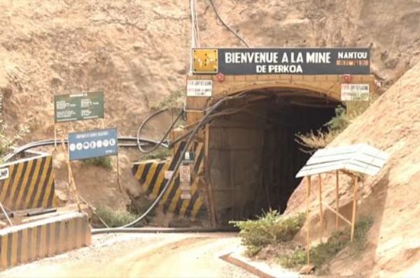 Burkina : course contre la montre pour sauver les mineurs coincés dans la mine de Perkoa